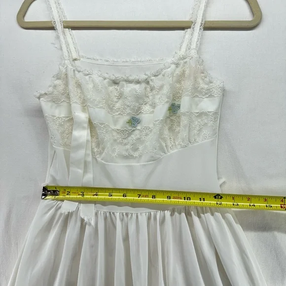 Kickernick Nightgown Lingerie Size 32 Nylon White Blue Floral VINTAGE 50s 60s